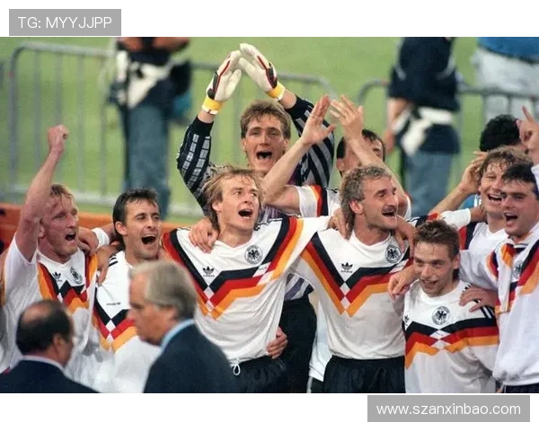 贝肯鲍尔自由人对足球战术革新的推动与新机遇分析